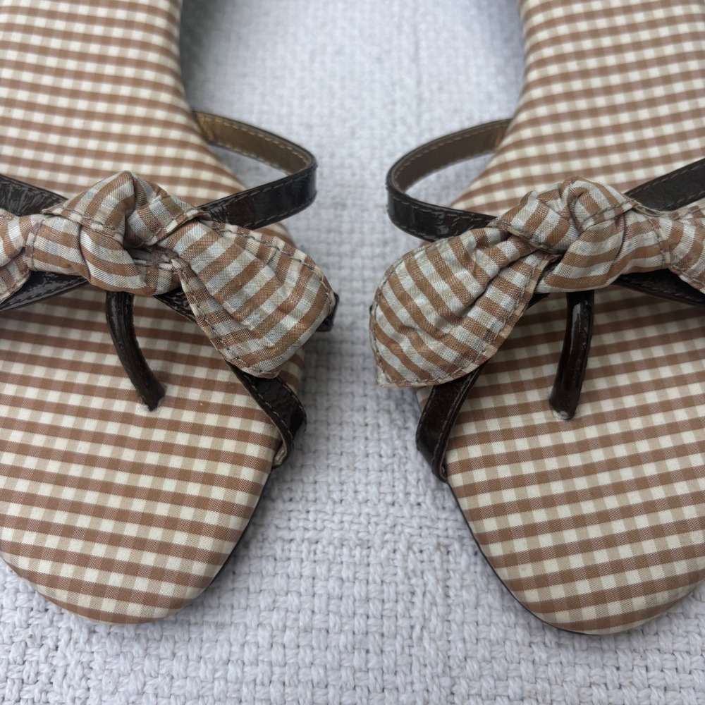 Women's 7.5 B TALBOTS Y2K Brown Gingham Bow Flat Kitten Heel Thong Slide Sandals - Picture 3 of 6